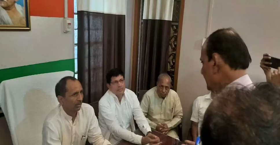 Banswara मंत्री जाटव और मीणा जिला पहुंचे और कांग्रेस कार्यकर्ताओं की बैठक लेकर लिया फीडबैक