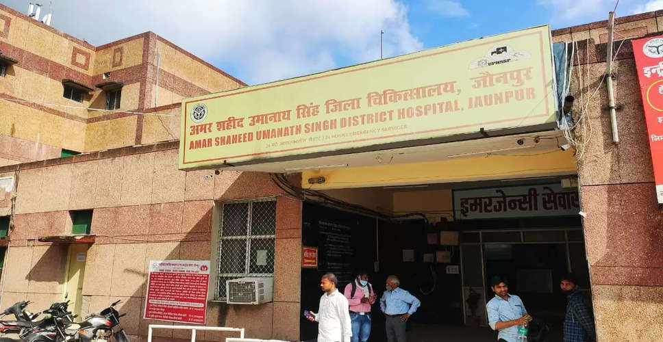 Dholpur पुराने अस्पताल परिसर में सीएचसी खोलने की मांग, सौंपा ज्ञापन 