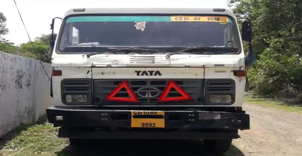 Jhunjhunu में वन विभाग व पुलिस ने किया कोयले से भरा ट्रक जब्त