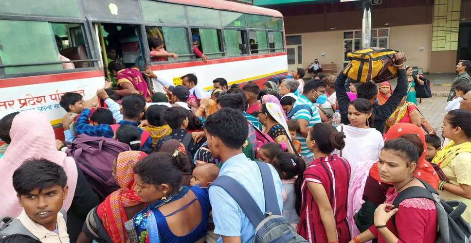 दीपावली पर रोडवेज और ट्रेनों में सीट की मारामारी