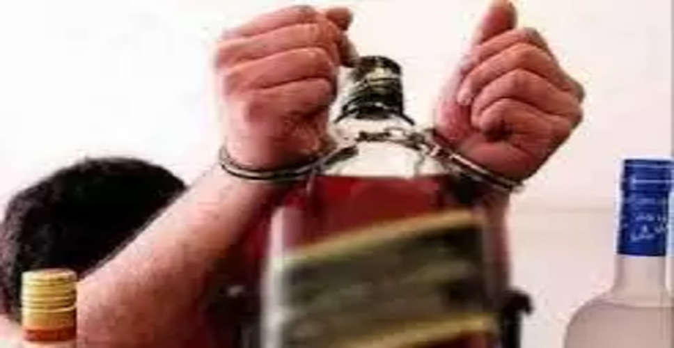 Banswara बिना होलोग्राम वाली शराब बचने के के मामले में शराब मालिक गिरफ्तार