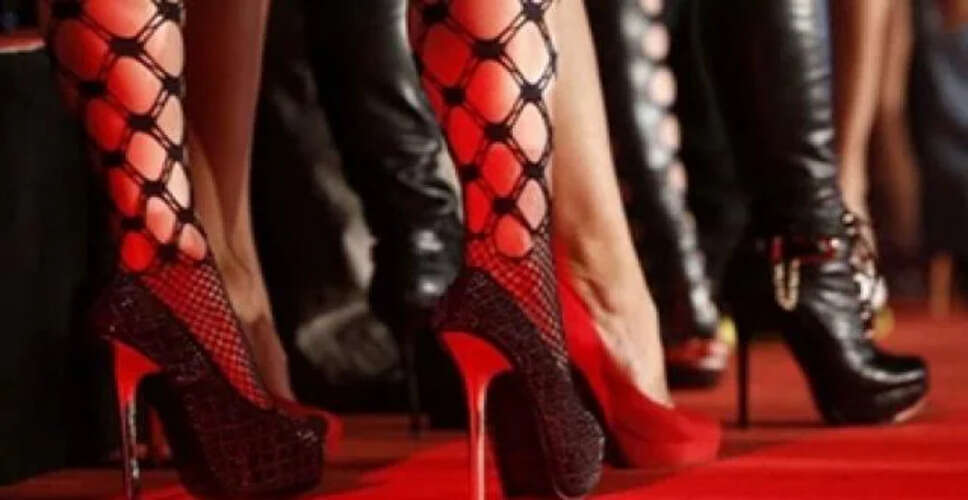 राजस्थान के इस होटल में धड़ल्ले से चल रहा था&nbsp;कॉल गर्ल रैकेट, पुलिस ने&nbsp;13 सिम, 5 ATM समेत गिरफ्तार किये 2 आरोपी&nbsp;