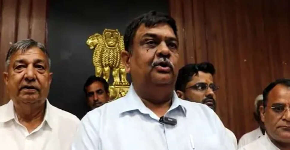 राजस्थान विधानसभा में गहमागहमी, मंत्री संजय शर्मा की फटी शर्ट बनी सियासी बहस का बड़ा मुद्दा