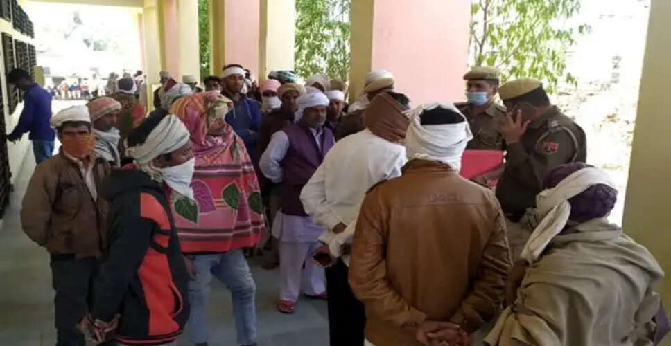 Rajasthan Breaking News:  जयपुर में स्टेट लेवल खिलाड़ी की मौत मामले में आक्रोश, डूंगरपुर एसडीएम कार्यालय के बाहर शव रखकर परिजनों ने की मुआवजे की मांग