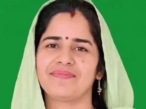 थानागाजी में बीजेपी की बढ़त के बाद कांग्रेस का बोर्ड: पपीता हरसाना बनीं चेयरमैन; बड़ौदामेव में भाजपा की कविता और लक्ष्मणगढ़ में मीना गुप्ता जीतीं