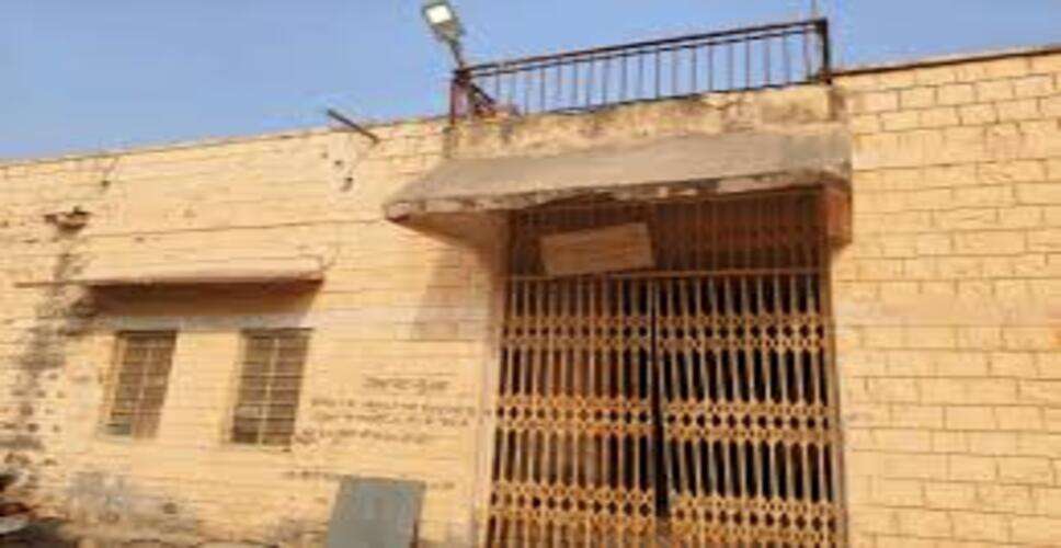 Barmer में डिस्कॉम की सख्त कार्रवाई, 1.04 करोड़ बकाया पर 464 बिजली कनेक्शन काटे