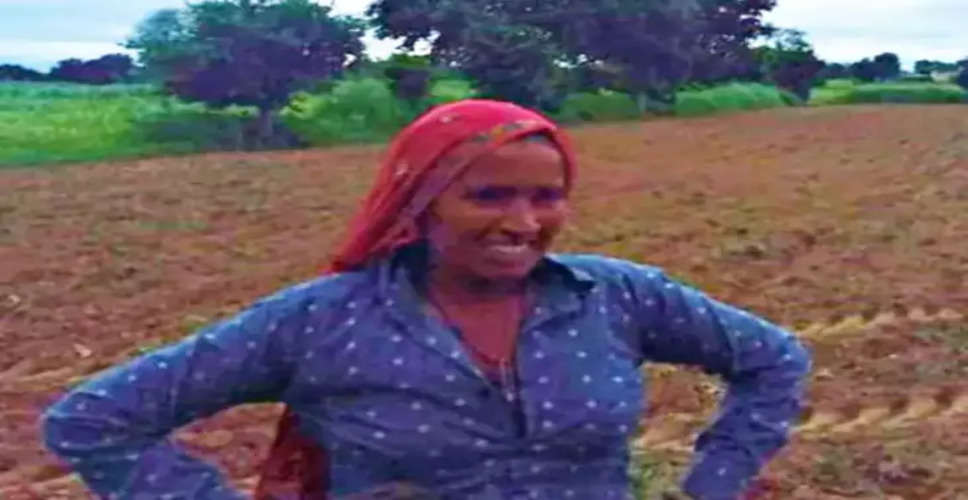 Bharatpur पानी भरती महिला पर बदमाशों ने कार चढ़ाने की कोशिश की, घायल