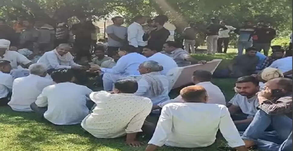 उदयपुर में हैवानियत की हद! पहले युवक पर तेजधार हथियार से हमला फिर&nbsp;मिर्ची डालकर तड़पाया, पढ़े हत्याकांड की पूरी कहानी&nbsp;