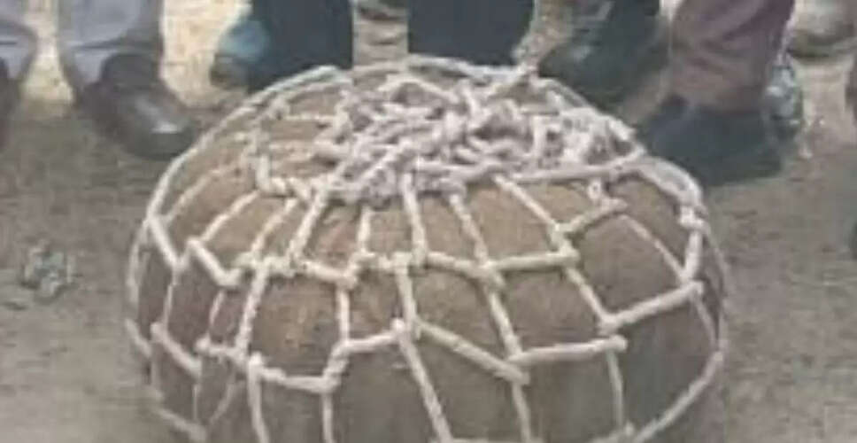 टोंक के आवां कस्बे में 14 जनवरी को खेला जाता है अनोखा खेल, 80 किलो वजनी दड़ा फुटबॉल की तरह