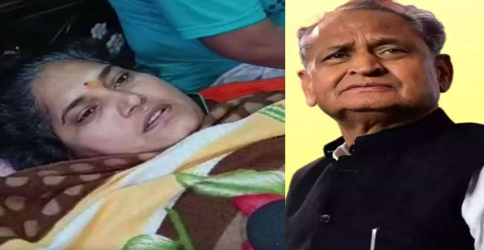 Pulwama Widows Protest: शहीद हेमराज की वीरांगना ने सीएम गहलोत के बयान पर किया पलटवार, कहा— उनका पति लौटा दे सीएम साहब