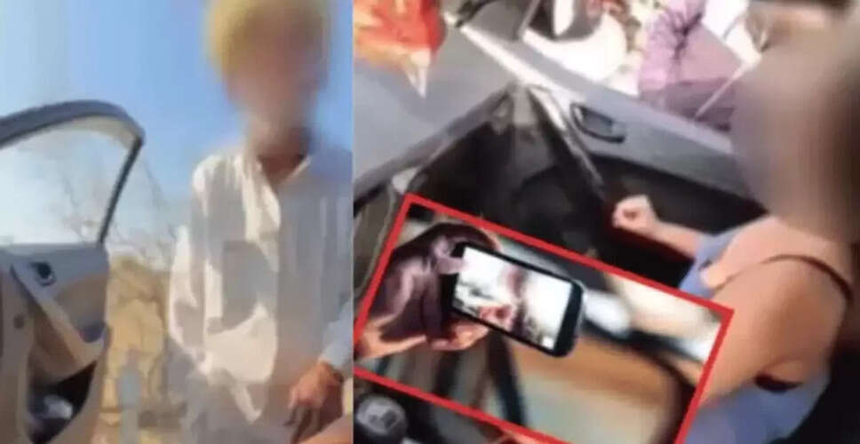 कार वाली निर्वस्त्र लड़की का दुकान में घिनौना खेल! बार -बार उतारे कपड़े फिर सेल्समैन को किया इनवाइट, जाने क्या है पूरा मामला 