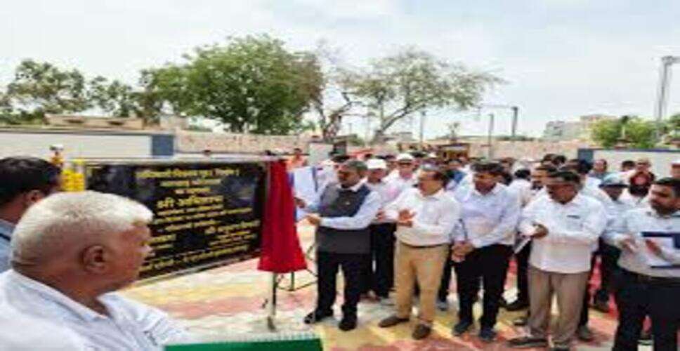 एडीआरएम करनी राम ने किया जालोर रेलवे स्टेशन का निरीक्षण, विकास कार्यों की ली जानकारी