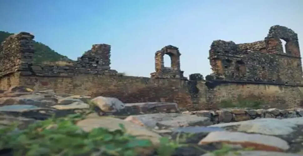 क्या वाकई में भानगढ़ किला है भूतिया? वीडियो में देखें इस किले की डरावनी कहानी