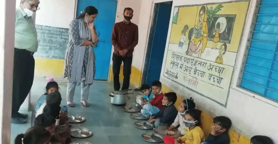 Tonk&nbsp;टोडा एसडीएम ने स्कूलों का औचक निरीक्षण कर जांचा शैक्षणिक स्तर व मध्याह्न भोजन की गुणवत्ता