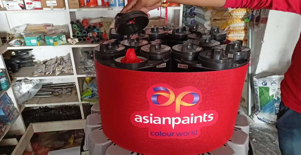 Karoli&nbsp;जगमगाने लगे घर, कम्प्यूटरीकृत मशीनों से बनाए जा रहे कलर शेड