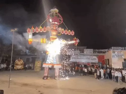 कोटा में रावण दहन के साथ शुरू हुआ आदर्श रामनवमी मेला, 51 फीट ऊंचा पुतला जलकर राख