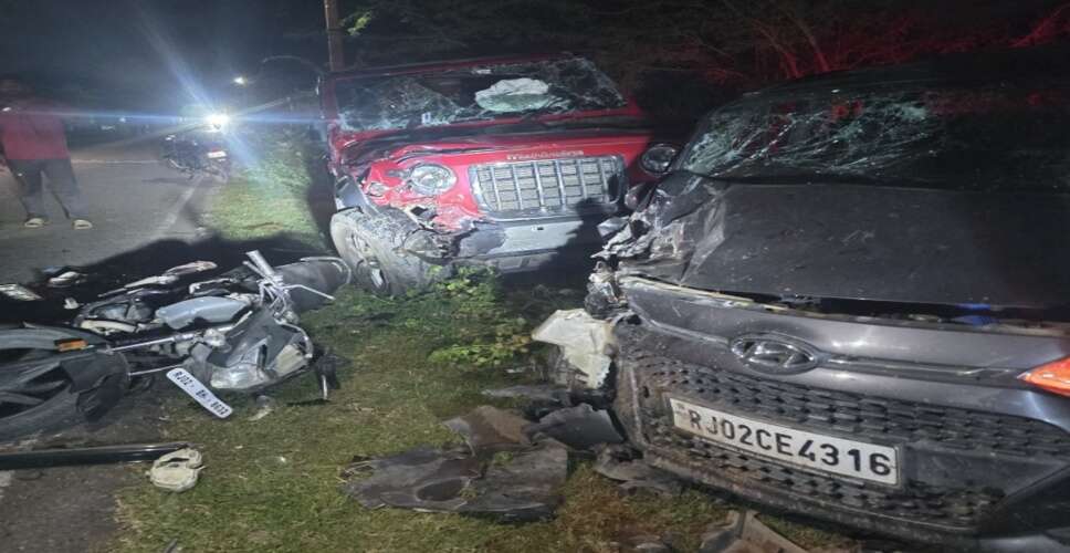 कार ने बाइक सवार युवक को कुचल दिया, हालत गंभीर