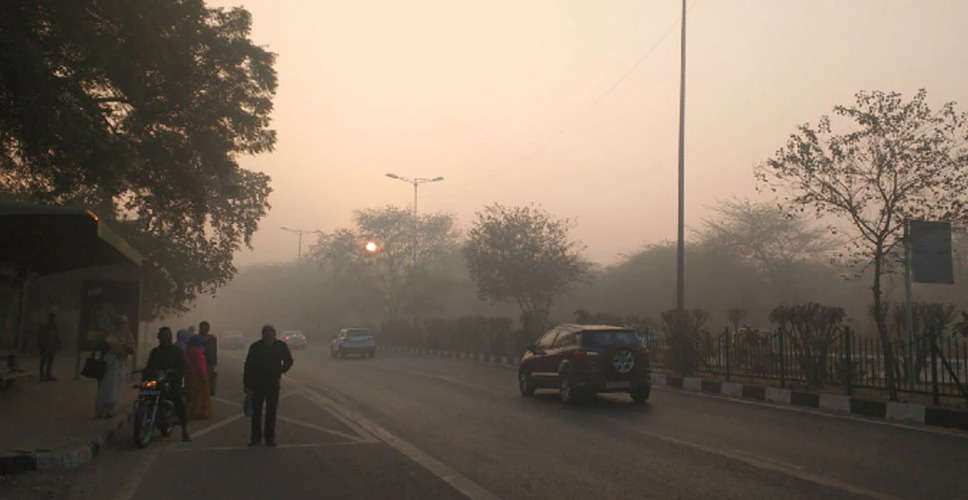 Rajasthan Weather Alert: प्रदेश में सर्द हवाओं के चलने से बढ़ने लगी ठिठुरन, मौसम विभाग ने आगामी दिनों में कड़ाके की सर्दी की जताई संभावना