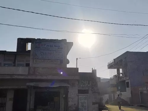 तेज धूप से गर्मी का आगाज, लोग पसीने से तरबतर