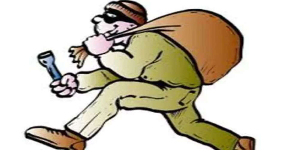 Jhunjhunu&nbsp;टिम्बर शोरूम में चोरी, ताले तोड़ नकदी व सामान ले गए