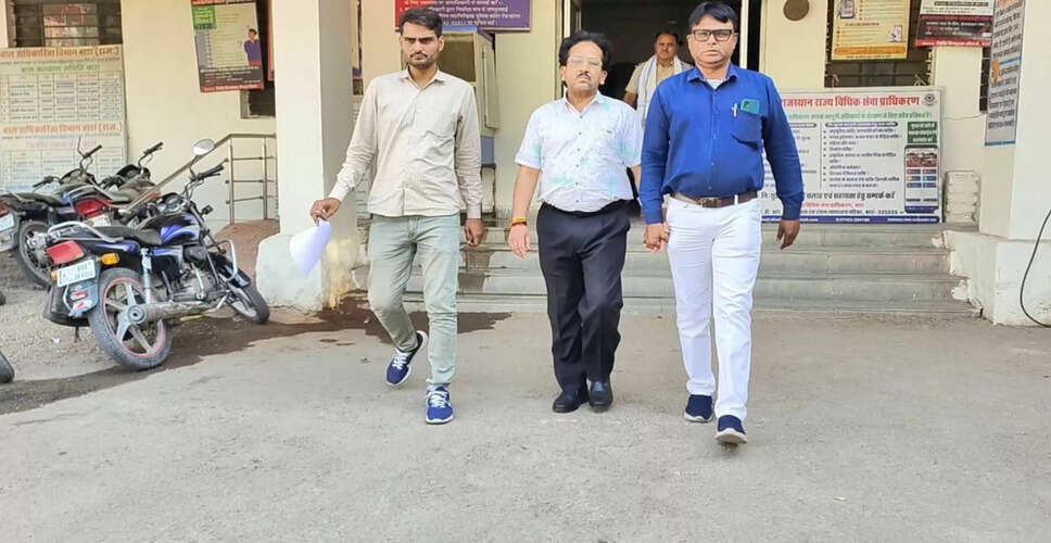 एसीबी की छापेमारी में&nbsp;AXEN के घर मिला कुबेर का खजाना!&nbsp;12 से ज्यादा बैंक अकाउंट और दर्जनों प्लॉट के दस्तावेज बरामद&nbsp;