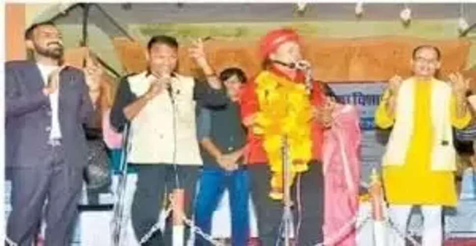 Kota&nbsp;ओज के कवियों ने भरा जोश, हास्य कवियों ने गुदगुदाया, वीडियो में देखें रणकपुर जैन मंदिर का इतिहास