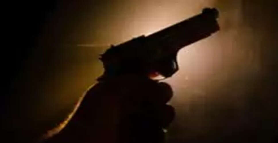 Jhunjhunu&nbsp;वारदात की फिराक में आए बदमाशाें ने फाैजी और परिजनाें पर किया फायर, मामला दर्ज