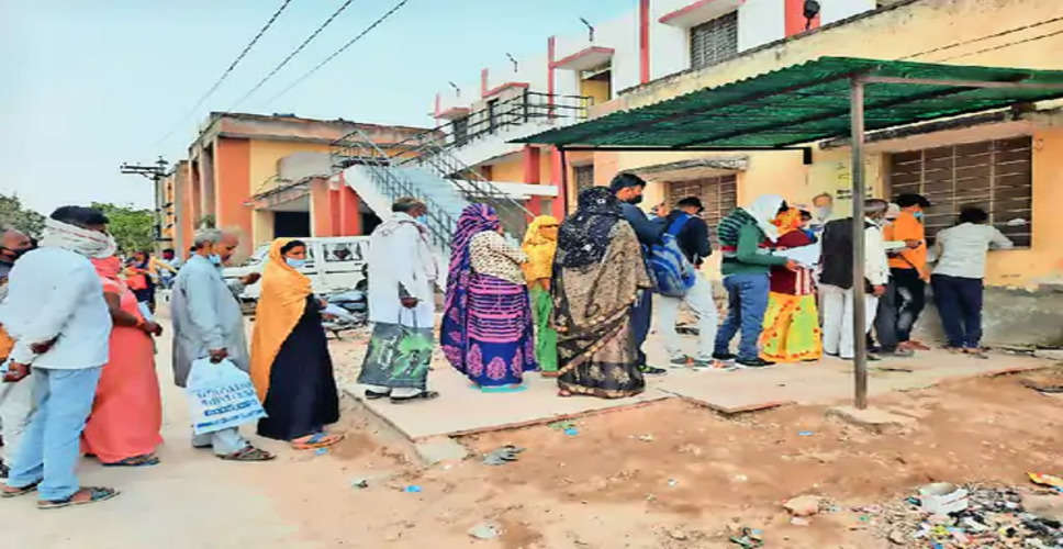 Bharatpur  दवाओं की कमी और पर्चियों की ऑनलाइन एंट्री नहीं होने से भरतपुर का रैंक 18वें से गिरकर 33वें पर