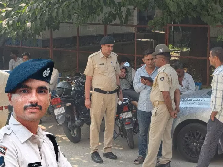 EVM स्ट्रॉन्ग रूम में ड्यूटी के दौरान RAC जवान की गोली लगने से मौत, परिवार बोला- यह हादसा था; मेडिकल बोर्ड करेगा पोस्टमार्टम