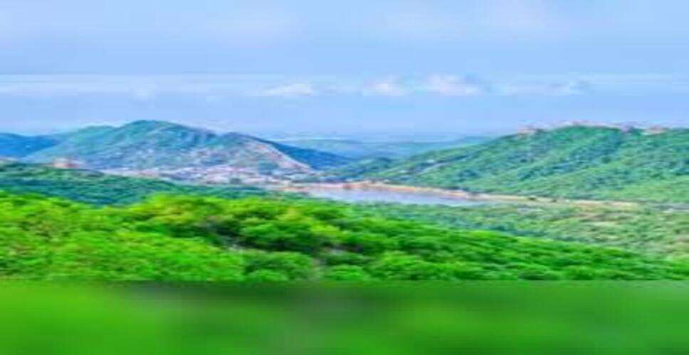 अलवर में स्कूल-आंगनबाड़ी परिसर में मिले खून के निशानों का खुलासा, मजदूर से मारपीट और लूट की घटना निकली वजह