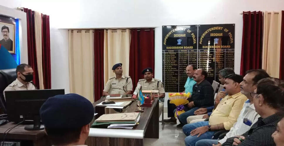 Jhunjhunu&nbsp;सरसों चोरी मामले में एसपी से मिला प्रतिनिधिमंडल