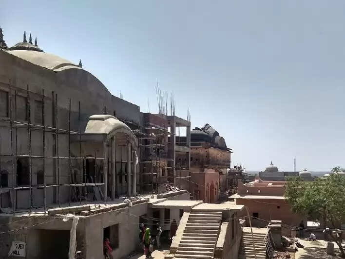 Sawai Madhopur में 10 साल पहले खंडहर था विक-कैट का वेडिंग वेन्यू इन फोटोज में देखें कैसे बदल गया चौथ का बरवाड़ा किला