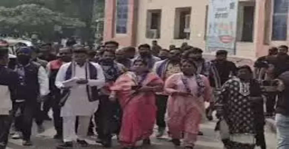 कलेक्ट्रेट का बदला हुआ नज़ारा: जहां विरोध-प्रदर्शन होते थे, मंगलवार को हुआ यज्ञ और मंत्रोच्चार