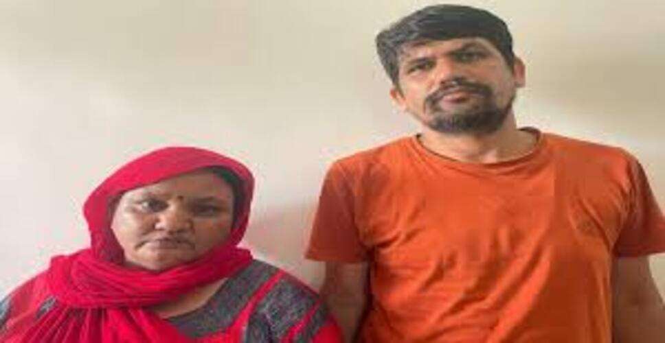 बीकानेर में महिला की अर्द्धनग्न लाश मिलने का मामला, लिव-इन पार्टनबीकानेर में महिला की अर्द्धनग्न लाश मिलने का मामला, लिव-इन पार्टनर हिरासत में; जल्द हो सकता है बड़ा खुलासार हिरासत में; जल्द हो सकता है बड़ा खुलासा