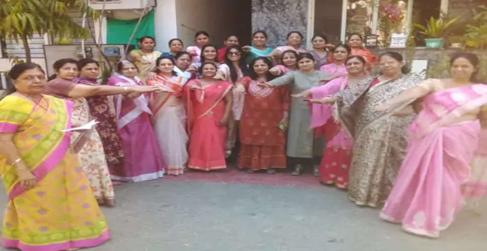 Bhilwara महिलाओं ने रंगोली बनाकर मतदान के प्रति किया जागरूक 