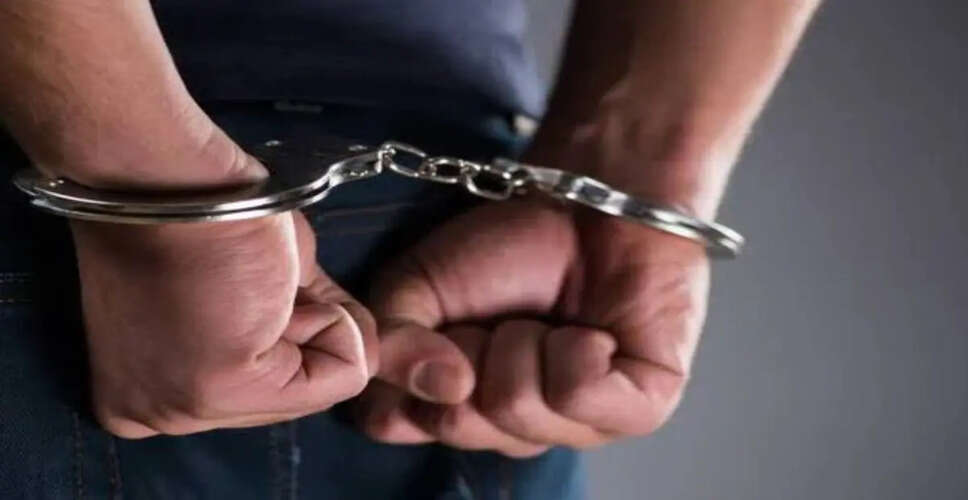 Karoli&nbsp;जेवर चोरी का आरोपी गिरफ्तार कर माल बरामद, पुलिस ने दबोचा