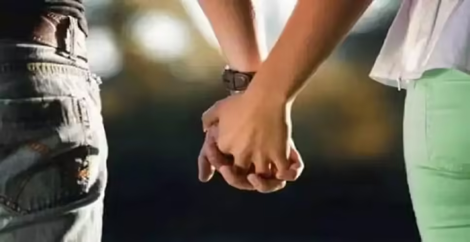 लव मैरिज पर समाज का बहिष्कार, तुगलकी फरमान&nbsp;से तंग आकर लड़की ने दी आत्महत्या की धमकी&nbsp;