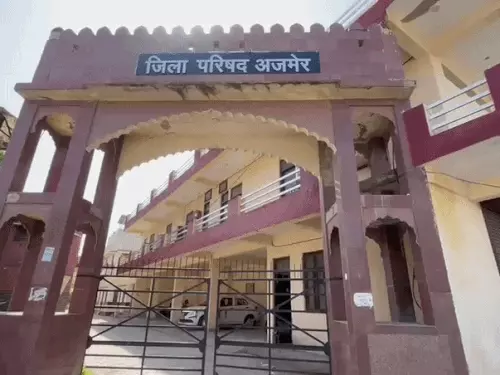 पंचायत चुनाव में एक ही प्रक्रिया में EVM और बैलेट पेपर दोनों का इस्तेमाल: जिला परिषद-पंचायत समिति के लिए EVM, सरपंच-वार्ड पंच के लिए बैलेट पेपर