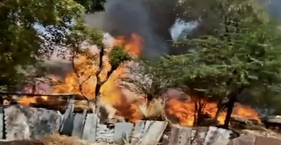 करौली में भीषण अग्निकांड! दर्जनों आशियाने और लाखों की सम्पत्ति जलकर राख, जानिए क्या है भीषण&nbsp;अग्निकांड की वजह ?