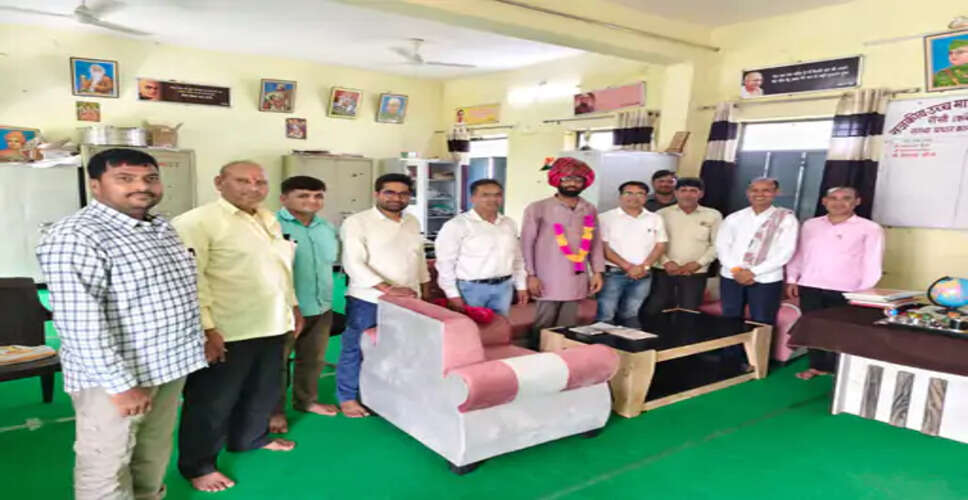 राजकीय उच्च माध्यमिक विद्यालय रौंसी में स्टाफ मीटिंग संपन्न, रामजीत पटेल बने नए स्टाफ सचिव